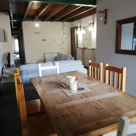 El Remiendu Pegau Apartamento